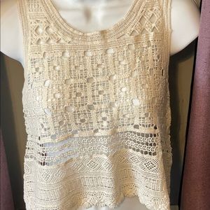 Women’s crocheted crop top. Size small